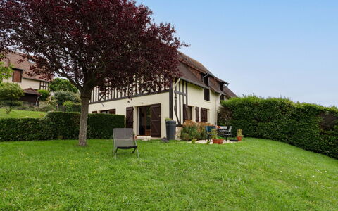 Les Ducs de Normandie: Resort, Schwimmbad, Estate, Schatten, Landscaping, Eco Hotel, Hotel, Villa