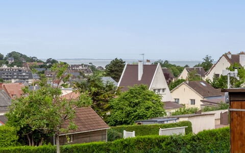 Les Ducs de Normandie: Resort, Schwimmbad, Estate, Schatten, Landscaping, Eco Hotel, Hotel, Villa