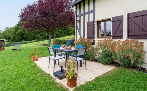 Les Ducs de Normandie: Resort, Schwimmbad, Estate, Schatten, Landscaping, Eco Hotel, Hotel, Villa