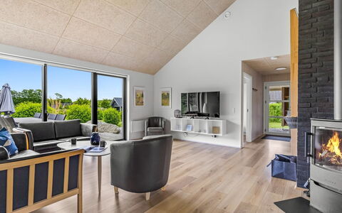 Anabel - 800M from the Sea: Flooring, Interior Design, Möbel, Fussboden, Holz, Holzboden, Decke, Couch, Wohnzimmer, Stuhl