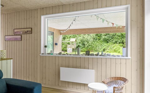 Anabel - 800M from the Sea: Holz, Interior Design, Flooring, Fussboden, Möbel, Zimmer, Holzboden, Decke, Hartholz, Wohnzimmer