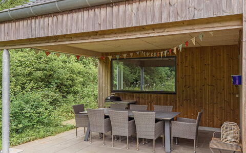 Anabel - 800M from the Sea: Holz, Veranda, Holzbeize, Schatten, Hartholz, Gartenbauten, Decke, Outdoor Struktur, Deck, Garten