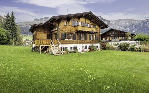 Cauma: Haus, Hütte, Ländliches Gebiet, Zuhause, Grundstueck, Bauernhaus, Estate, Rasen, Gebirge, Garten
