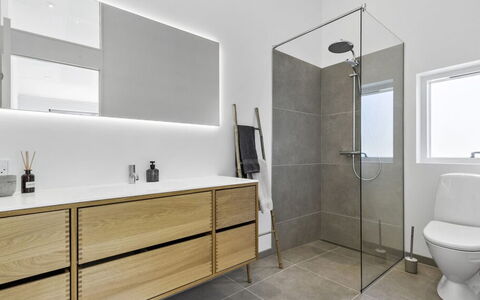 Theodora - 600M from the Sea: Flooring, Fussboden, Armatur, Interior Design, Badezimmerschrank, Badezimmer, Bad Sink, Installation, Cabinetry, Zapfhahn