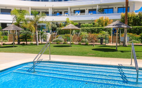 Sea Garden: Schwimmbad, Resort, Freizeit, Schatten, Hotel, Gartenmöbel, Eco Hotel, Estate, Hazienda