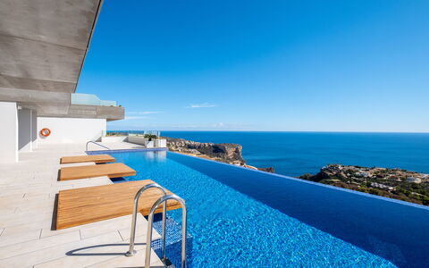 Blue Infinity i: Schwimmbad, Resort, Zuhause, Eco Hotel, Estate, Terrasse, Villa, Hof, Design, Gartenmöbel
