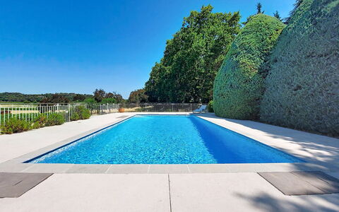 Chateau Payan: Blau, Schwimmbad, Verbundwerkstoff, Water Feature, Garten, Landscaping, Schatten, Fliese, Resort, Design