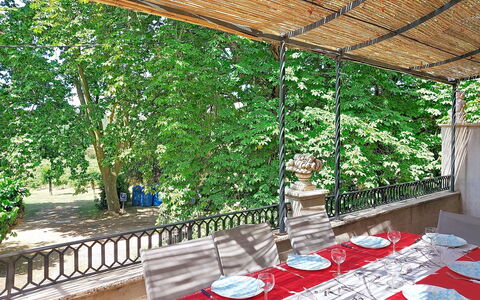 Chateau Payan: Schwimmbad, Resort, Zuhause, Eco Hotel, Estate, Terrasse, Villa, Hof, Design, Gartenmöbel
