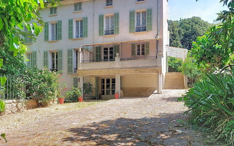 Chateau Payan: Schwimmbad, Resort, Zuhause, Eco Hotel, Estate, Terrasse, Villa, Hof, Design, Gartenmöbel
