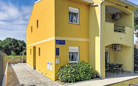 Novigrad (Istra) 142: Schwimmbad, Resort, Zuhause, Eco Hotel, Estate, Terrasse, Villa, Hof, Design, Gartenmöbel