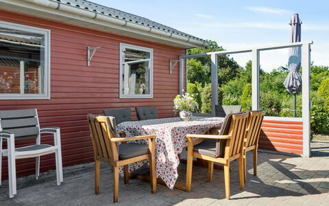 Velena - 150M from the Sea: Möbel, Holz, Gartenmöbel, Stuhl, Tabelle, Strauch, Tisch Im Freien, Blumentopf, Veranda