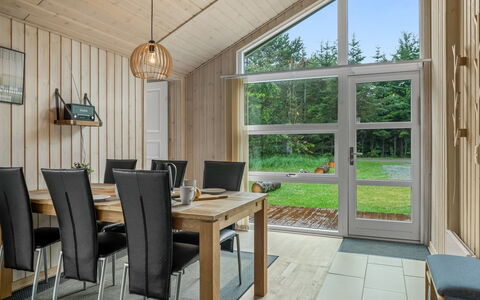 Eikka - from the Sea: Interior Design, Flooring, Holz, Decke, Möbel, Fussboden, Küche & Esszimmer Tisch, Light Fixture, Esszimmer, Holzboden