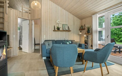 Eikka - from the Sea: Interior Design, Flooring, Möbel, Holz, Fussboden, Decke, Zimmer, Wohnzimmer, Holzboden, Zuhause