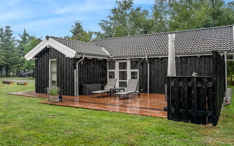 Eikka - from the Sea: Holz, Dach, Hütte, Haus, Zuhause, Abstellgleis, Hinterhof, Tür, Gartenbauten, Veranda