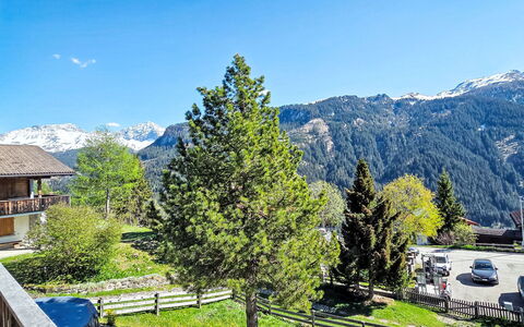 Casa Peist: Bergforms, Berg, Baum, Gebirge, Hügel, Hochland, Bergstation, Landschaft, Senke, Alpen