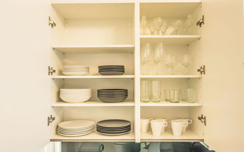 Krakovska: Regal, Regale, Möbel, Cabinetry, Interior Design, Holz, Schrank, Flooring, Küche, Zuhause