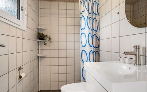 Melisande - from the Sea: Armatur, Wand, Flooring, Interior Design, Badezimmer, Fussboden, Toilleten Sitz, Toilette, Sinken, Bad Sink