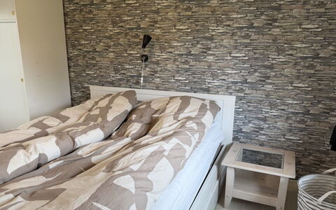 Melisande - from the Sea: Wand, Flooring, Holz, Fussboden, Interior Design, Schlafzimmer, Möbel, Zimmer, Bett, Linens