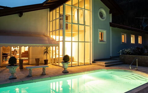 Villa 10: Schwimmbad, Die Architektur, Resort, Zuhause, Eco Hotel, Estate, Blumentopf, Villa, Zimmerpflanze, Design