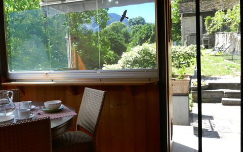 Sara: Fenster, Fassade, Abstellgleis, Hütte, Schiebefenster, Farbe, Lärche