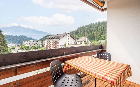 Casa Cannaretsch: Fenster, Fassade, Abstellgleis, Hütte, Schiebefenster, Farbe, Lärche