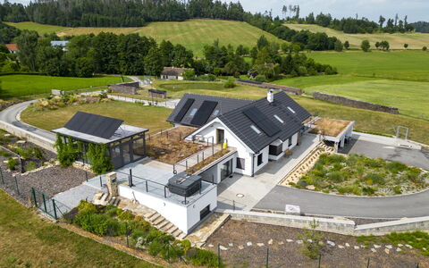 V Šachu: Fenster, Fassade, Abstellgleis, Hütte, Schiebefenster, Farbe, Lärche