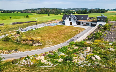 Dačice 100: Wohngebiet, Wohnung, Estate, Resort, Villa, Balkon, Villa, Schwimmbad