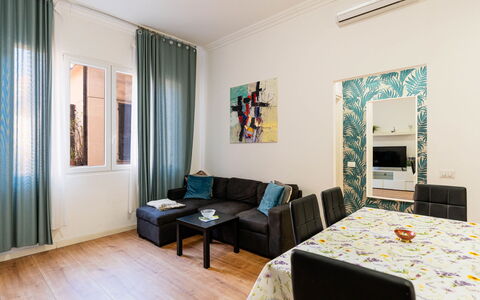 Sanremo 41: Interior Design, Flooring, Fussboden, Decke, Wohnung, Schatten, Stuhl, Light Fixture, Lampe, Zimmerpflanze