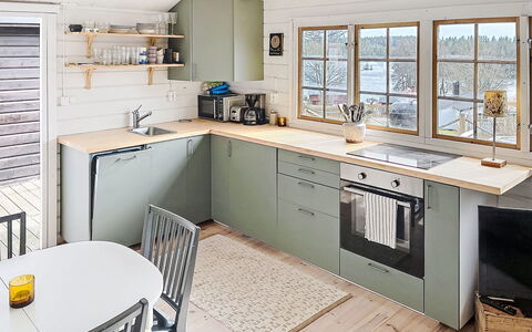 Sjöarpstugan: Interior Design, Flooring, Fussboden, Decke, Wohnung, Schatten, Stuhl, Light Fixture, Lampe, Zimmerpflanze