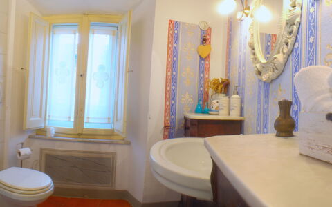 I Tre Camini: Bad Sink, Armatur, Badezimmer, Interior Design, Flooring, Fussboden, Sinken, Zapfhahn, Installation, Zimmer