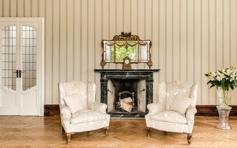 Flor Grand Lake Villa: Möbel, Interior Design, Holz, Flooring, Fussboden, Beleuchtung, Zuhause, Holzboden, Wohnzimmer, Zimmer
