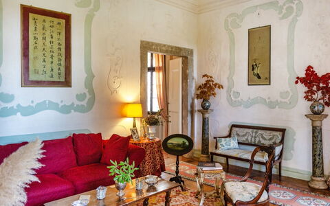 Villa Veneta - Historic Villa in the Prosecco Hill: Möbel, Interior Design, Wand, Flooring, Holz, Fussboden, Decke, Beleuchtung, Zimmer, Wohnzimmer