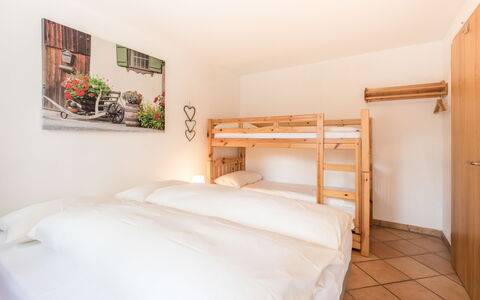 Val Mulin 14.1: Holz, Zuhause, Möbel, Schlafzimmer, Bett, Bedding, Einfrieren, Hotel, Bettrahmen, Bettdecke