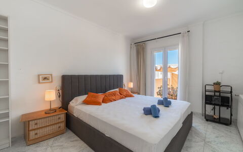 Magrana Pool House: Möbel, Holz, Interior Design, Fussboden, Flooring, Schlafzimmer, Zimmer, Wohnung, Zuhause, Bett