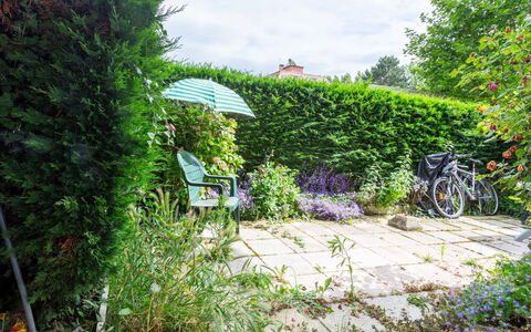 Les Portes de la Mer: Grün, Strauch, Garten, Ground, Fahrradgabel