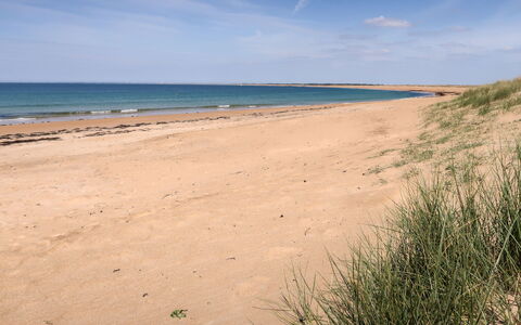 Maison Kergrosse: Blau, Himmel, Natürlichen Umgebung, Strand, Küste, Ökoregion, Horizont, Sand, Ufer, Sommer