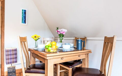 Glengarry Combi: Möbel, Flooring, Interior Design, Holz, Fussboden, Stuhl, Holzboden, Tabelle, Küche & Esszimmer Tisch, Esszimmer
