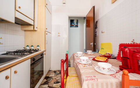 A Cà du Piero: Interior Design, Flooring, Holz, Fussboden, Major Appliance, Zimmer, Möbel, Decke, Küche, Wohnung