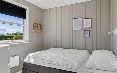 Susianna - 550M from the Sea: Schlafzimmer, Bett, Holz, Interior Design, Fussboden, Flooring, Bettdecke, Bedding, Decke, Bettrahmen