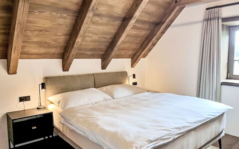 Pod Hvězdami: Interior Design, Möbel, Bett, Schlafzimmer, Holz, Decke, Flooring, Fussboden, Linens, Zimmer