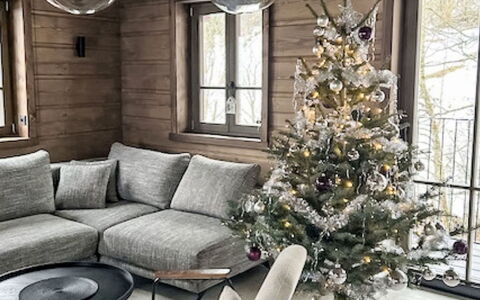 Pod Hvězdami: Möbel, Interior Design, Holz, Light Fixture, Zuhause, Flooring, Stuhl, Beleuchtung, Wohnzimmer, Leuchter