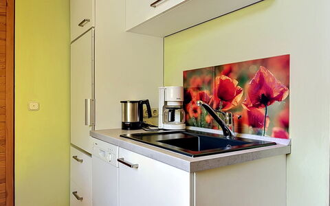 Schömbs: Countertop, Küche, Küchengerät, Interior Design, Spüle, Flooring, Major Appliance, Cabinetry, Möbel, Armatur