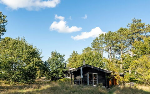 Sigref - 4Km from the Sea: Dachdecken, Hütte, Haus, Dach, Zuhause, Bauernhaus, Hütte, Estate, Dorf