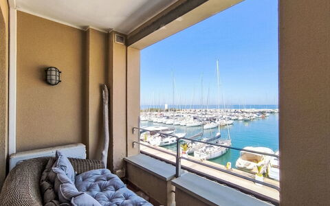 Al Porto: Meer, Watercraft, Boot, Ozean, Yachthafen, Balkon, Mast, Schiffsbau, Hotel, Schiff