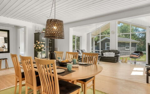 Lucian - from the Sea: Möbel, Interior Design, Flooring, Holz, Decke, Fussboden, Stuhl, Light Fixture, Holzboden, Esszimmer