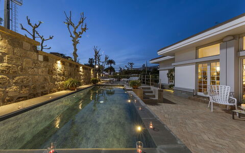 Villa Clara: Zuhause, Verbundwerkstoff, Water Feature, Schwimmbad, Estate, Resort, Villa, Hof, Flagstone, Garten