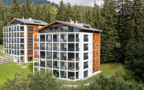 Taviarna Laax 1.9: Resort, Estate, Hazienda, Balkon, Ferienort, Schwimmbad, Hotel, Strandresort, Landscaping