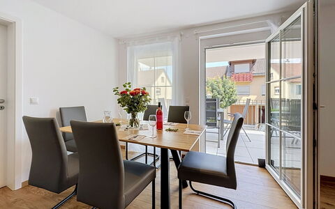 Endingen am Kaiserstuhl 100: Möbel, Interior Design, Flooring, Fussboden, Tabelle, Stuhl, Küche & Esszimmer Tisch, Esszimmer, Zimmer, Holzboden