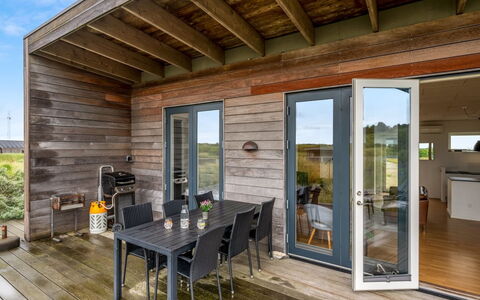 Gundina - from the Sea: Resort, Estate, Hazienda, Balkon, Ferienort, Schwimmbad, Hotel, Strandresort, Landscaping