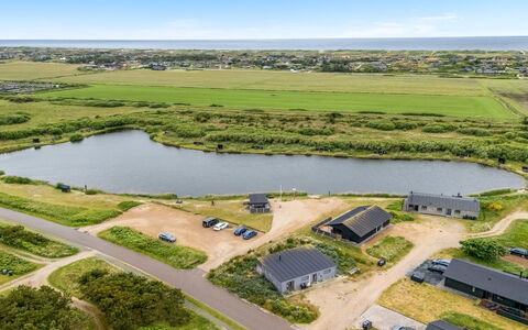 Gundina - from the Sea: Resort, Estate, Hazienda, Balkon, Ferienort, Schwimmbad, Hotel, Strandresort, Landscaping